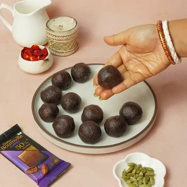 Bournville Narkel Naru for Durga Puja-Now add a little ghee to your palm