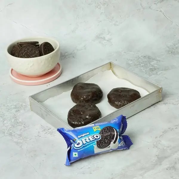 Bournville Oreo crumble cookies-Shape the dough into small ball