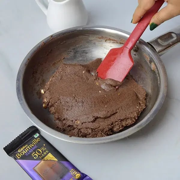 Bournville Ragi Laddoo - Mix them