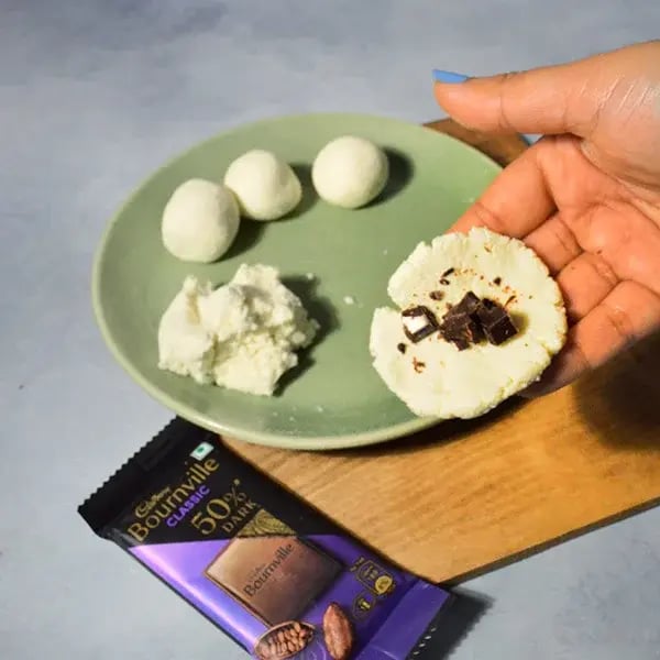 Bournville Rose Gulab Jamun - Make round balls
