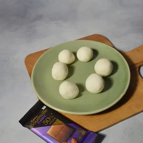 Bournville Rose Gulab Jamun - Make a smooth round ball