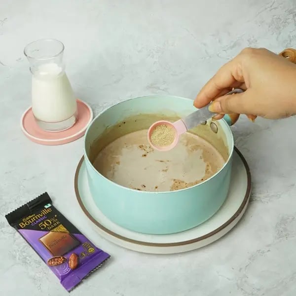 Bournville Saffron Kharwas-Add cardamom powder