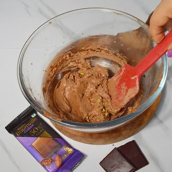 Bournville Sour Cream Chocolate With Pistachio - Mix everything