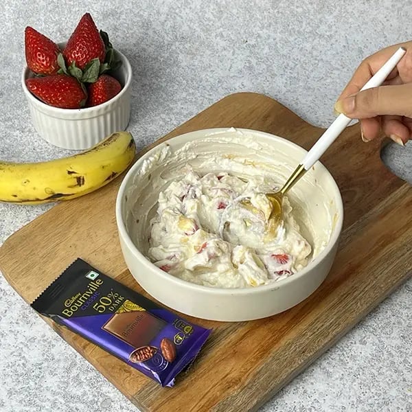 Bournville Strawberry Banana Yogurt Cluster -Mix all ingredients