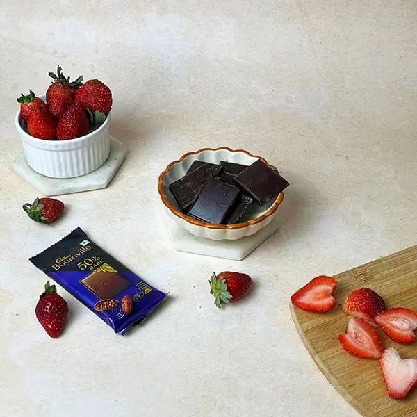 Bournville Strawberry Chocolate Heart - Melt Cadbury Bourville dark chocolate