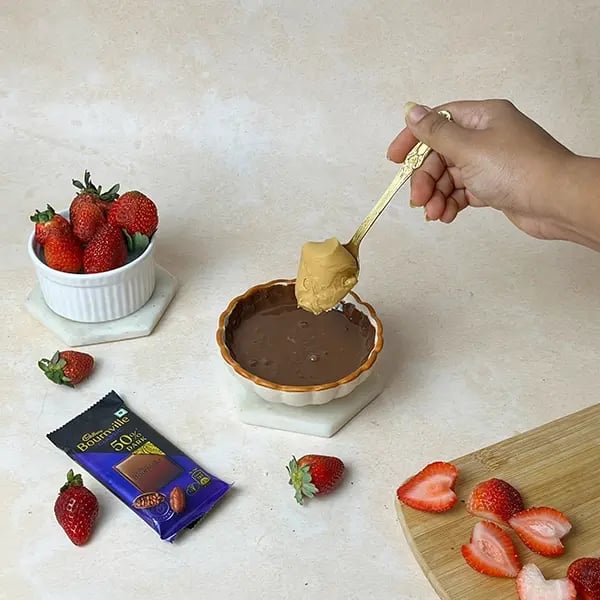 Bournville Strawberry Chocolate Heart - Quickly mix the peanut butter