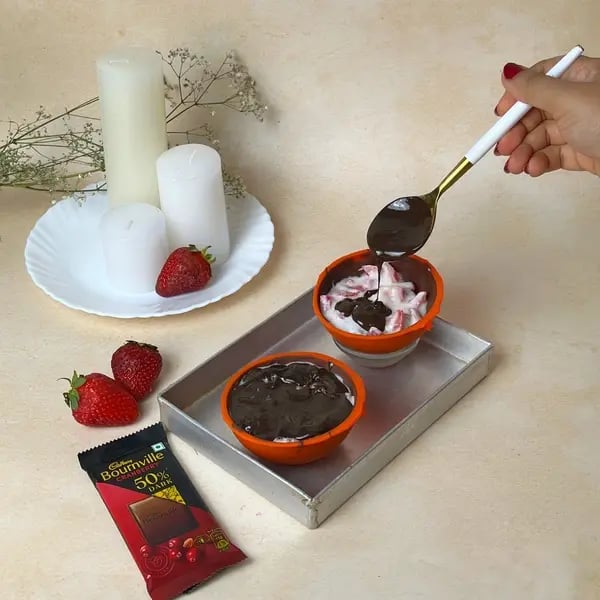 Bournville Strawberry Dome - Melt