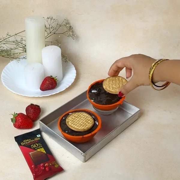 Bournville Strawberry Dome - Biscuit Base