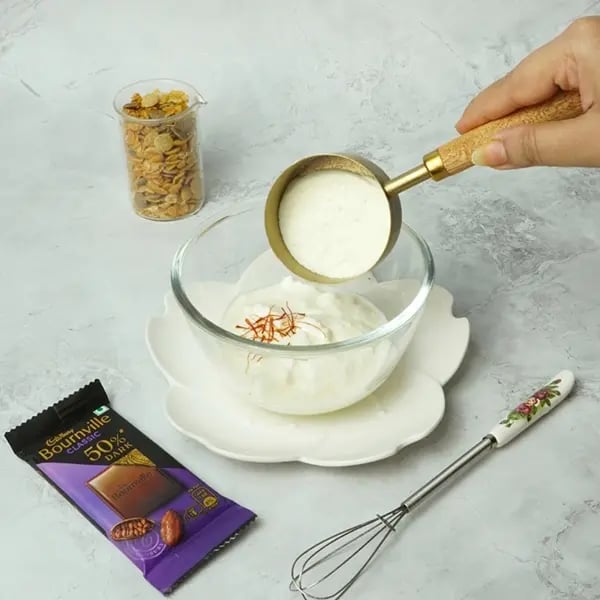 Bournville Strawberry Shrikhand Parfait-In a mixing bowl