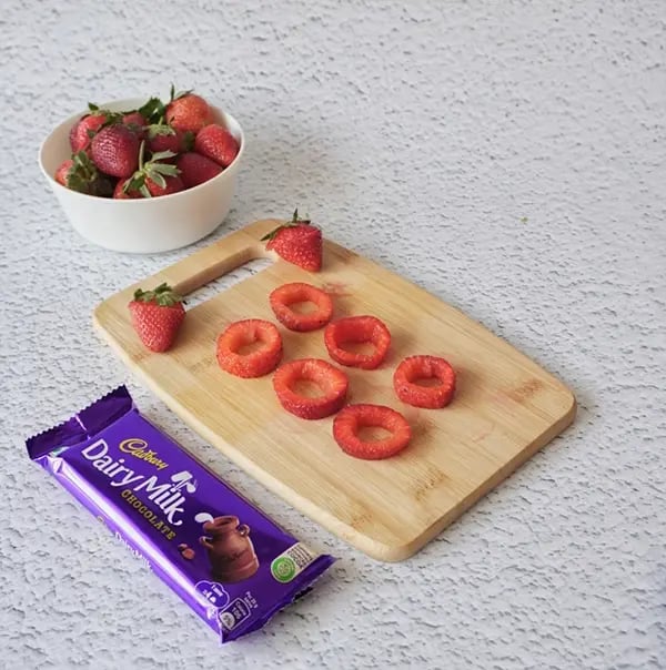 Bunny Strawberry Bites with Dairy Milk And Gems-Remove the center piece from each slices