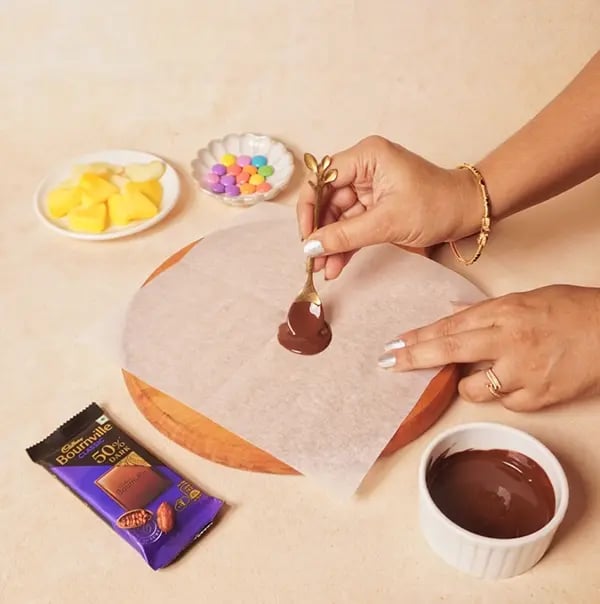 Cadbury Bournville and Fruit Flowers-Using a spoon or piping bag