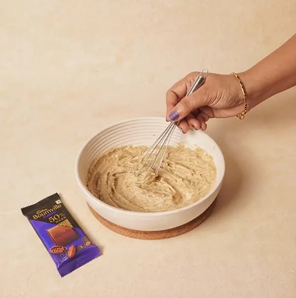 Cadbury Bournville Cereal Cookies-In a large mixing bowl