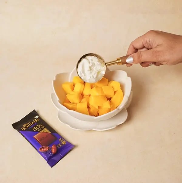 Cadbury Bournville Mango Pops-For preparing the Mango-Yogurt mixture