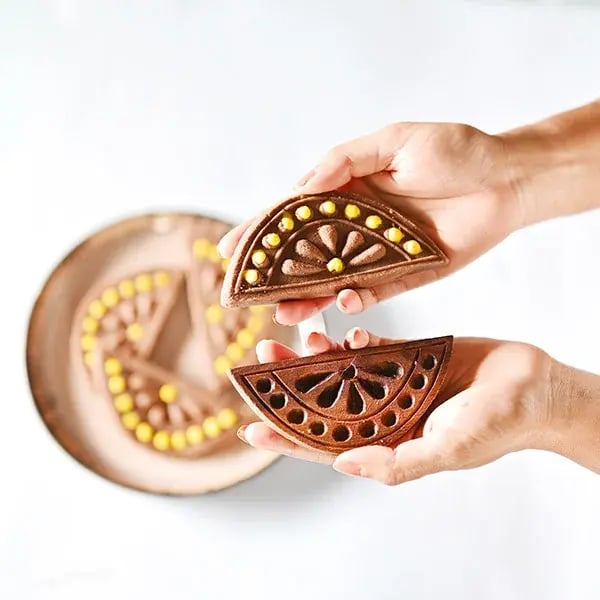 Cadbury Chandrapuli - Lay the mixture flat