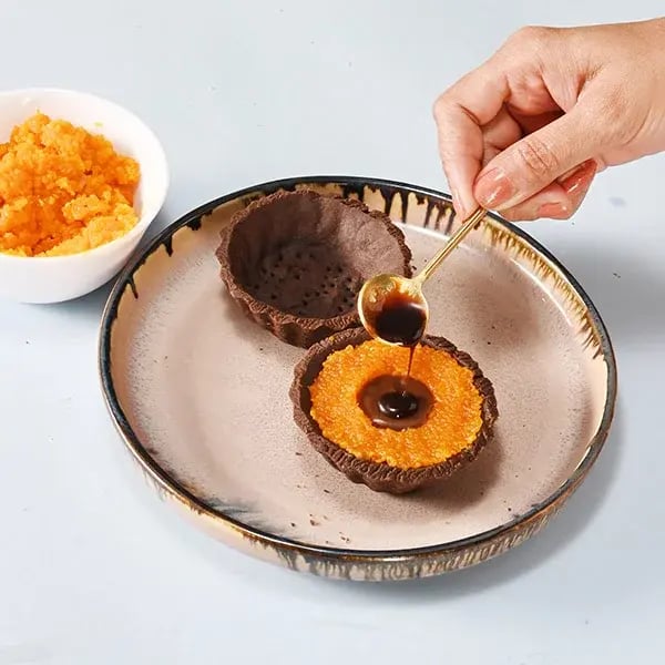 Cadbury Mihidana Tart - Fill the centre