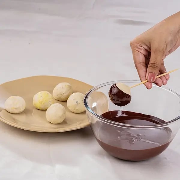 Cadbury Mono bhora-Dip them in the melted chocolate