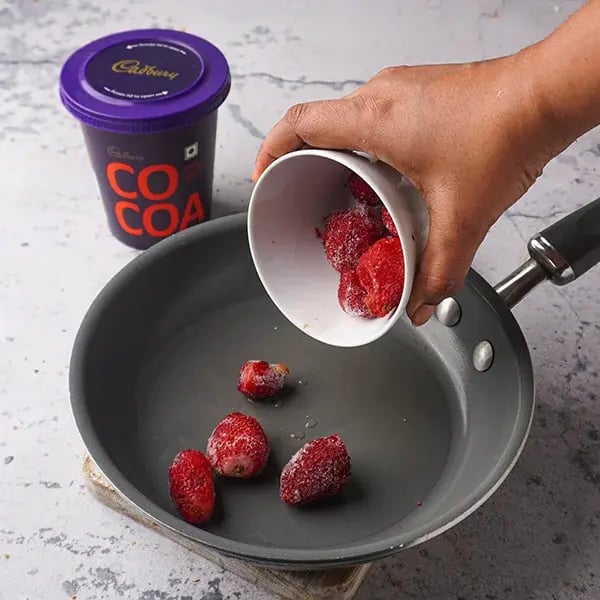 cadbury-strawberry-cheesecake-step1