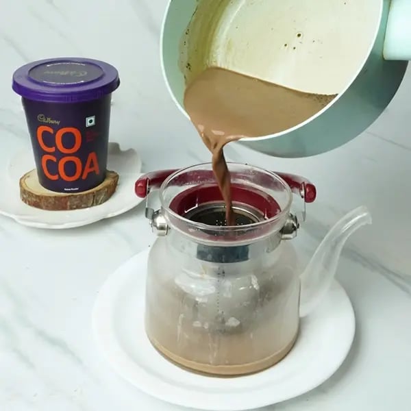 Choco Iced Tea - Set the kettle aside at room temperature