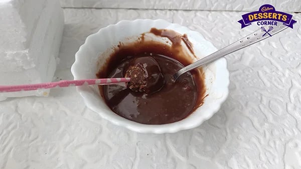 Chocolate And Almond Popsicles Recipe - Popsicle Sticks Inserted