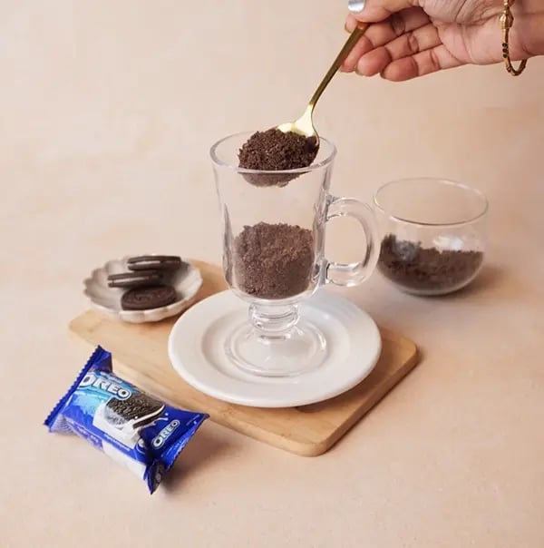 Chocolate and Oreo Fruit Parfait-Take a serving glass