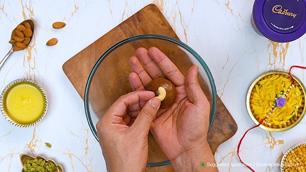 Chocolate Besan Ladoo Recipe - Cashew On Ladoo