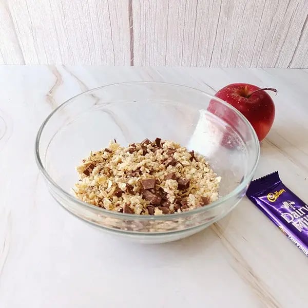 Chocolate Chip Cookie Apple Crumble - Beat the butter