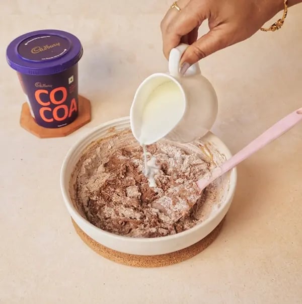 Chocolate Flower Cookies-If the dough feels too crumbly