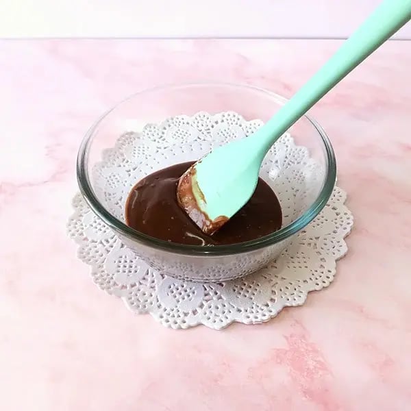 Chocolate Ganache-Filled Cookies - Melt the chocolate