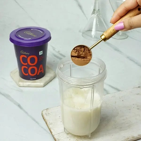 Chocolate Martini Mocktail - Blend everything thoroughly