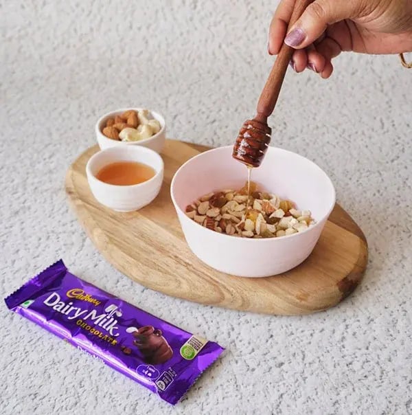 Chocolate Maska Bun With Nuts &amp; Raisins - Add a spoonful of honey