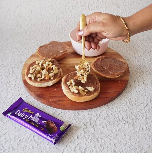 Chocolate Maska Bun With Nuts &amp; Raisins - Add a spoonful of the nut