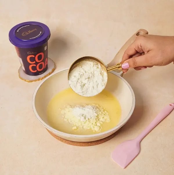 Chocolate Pedas-Heat ghee in a pan