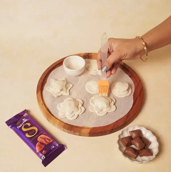 Chocolate Puff Pastry Rakhi With Cadbury Dairy Milk Silk For Raksha Bandhan - Prepare a maida (all-purpose flour) slurry