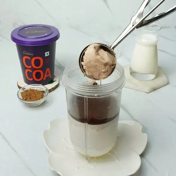 Chocolate Shake With Gond Katira - Add 1 scoop icecream