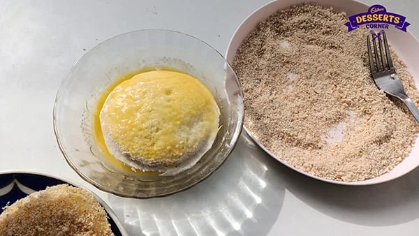 Chocolaty Sandwich Recipe - Draining Fried Sandwich