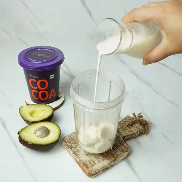 Cocoa Avocado Shake - Chilled milk