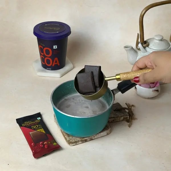 Cocoa Bournville Chocolate Nobake Biscuit Cake - Chocolate Melting In Milk