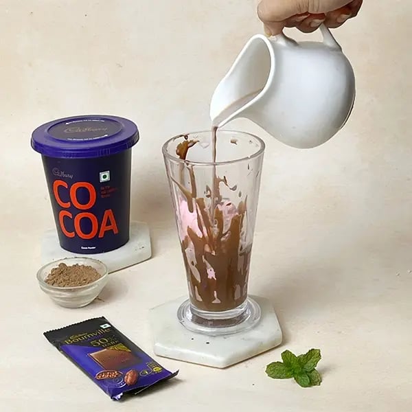 Cocoa Bournville Chocolate Shake Sundae-Pour the chocolate milk mixture