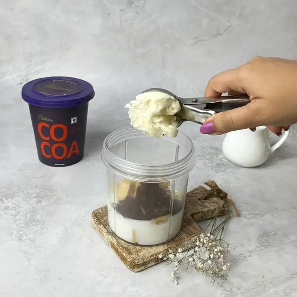 Cocoa Chikoo Smoothie - Blending Ice Cream