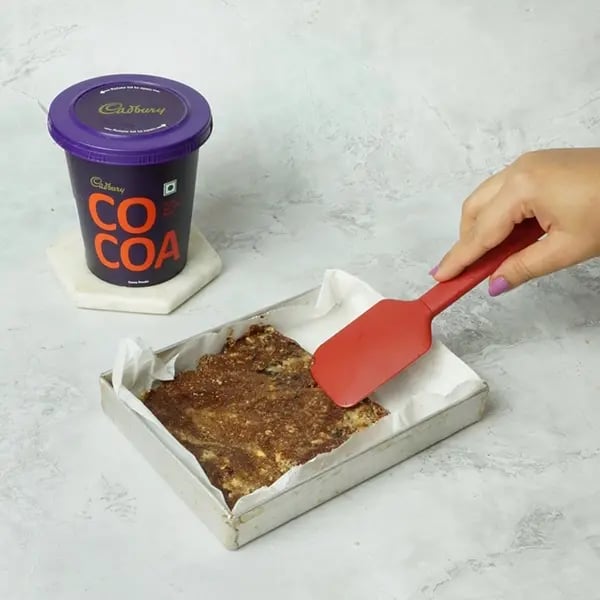 Cocoa Granola Bar Vegan Style-Place the mixer in any tray