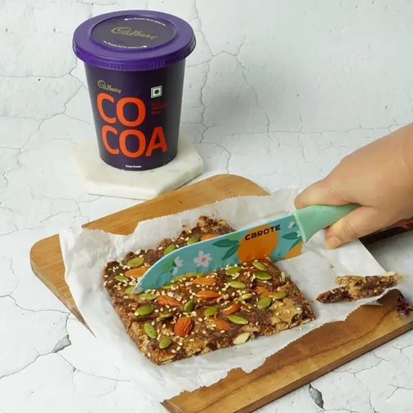 Cocoa Granola Bar Vegan Style-Take out the tray from the fridge