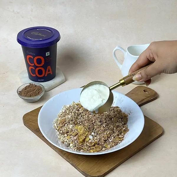 Cocoa Granola Overnight Oats- For better consistency