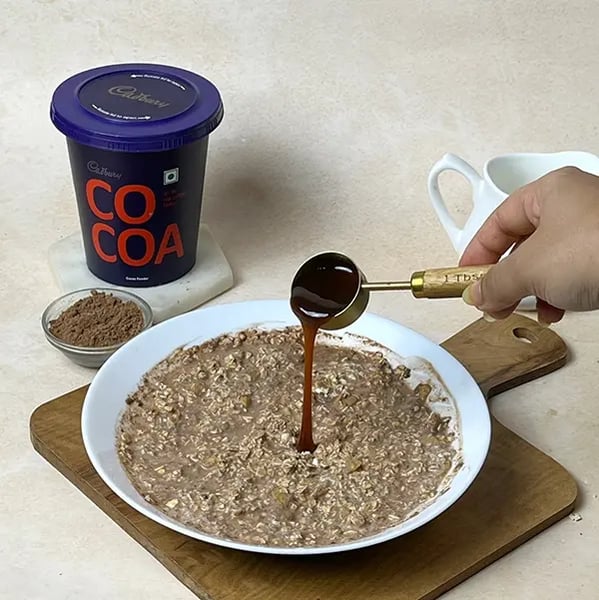 Easy Chocolate Overnight Oats Recipe - Adding Sweetener To Oats