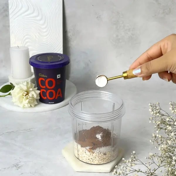 Cocoa Instant Chocolate Essence Cake - Adding Baking Soda