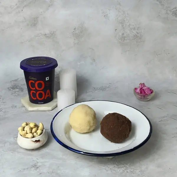 Cocoa Kaju Coconut Roll Sweet - Kne