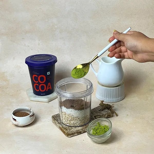 Cocoa Matcha Bliss Balls-Add matcha powder next