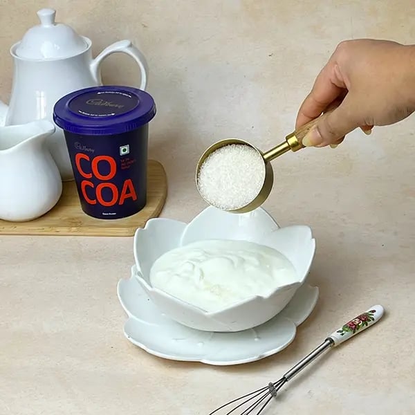 Cocoa Mini Yogurt Pudding Cup -In a large bowl