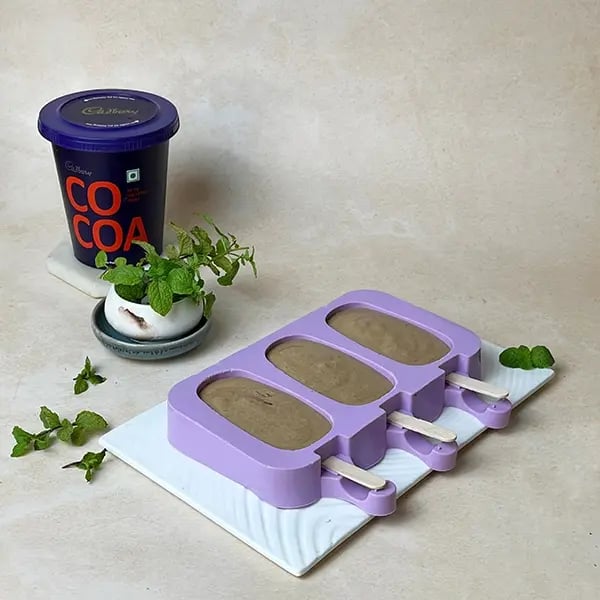 Cocoa Mint Yogurt Popsicles-Blend all ingredients