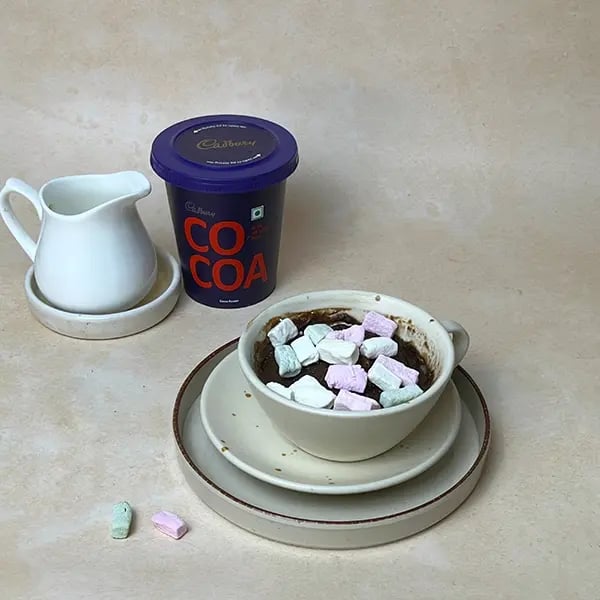 Cocoa Mugcake With Marshmallow -Add marshmallows