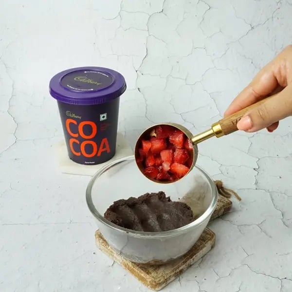Cocoa Strawberry Cookies-Mix all ingredients nicely